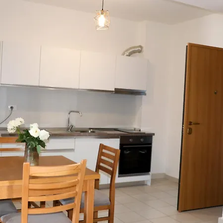 Fishta Q1 Appartamento Velipojë